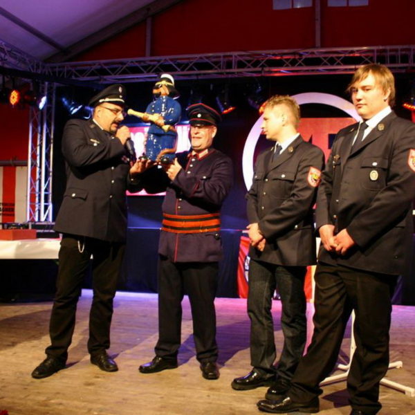 Feier 75 Jahre Freiwillige Feuerwehr Nieder-Erlenbach