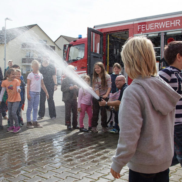 grundschule_bei_der_feuerwehr_008.jpg