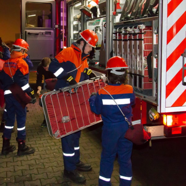 Übung Jugendfeuerwehr 22.12.2015