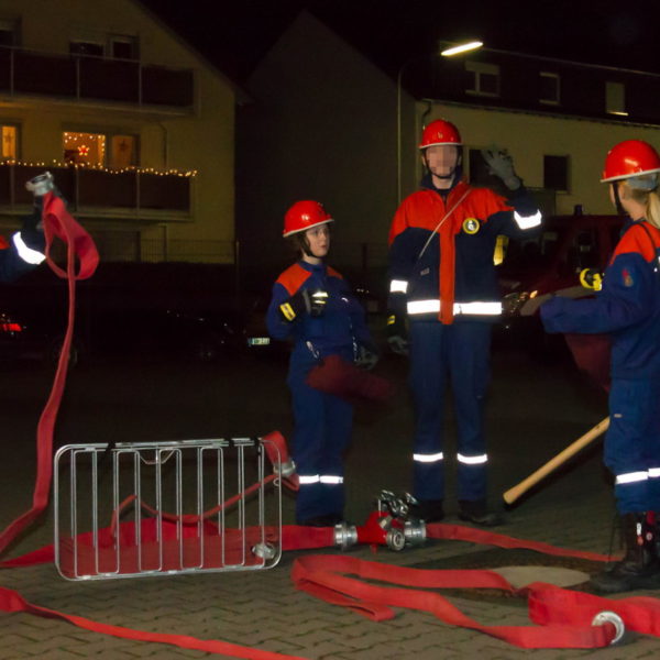 Übung Jugendfeuerwehr 22.12.2015