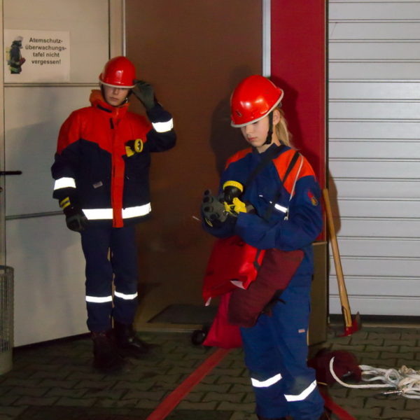 Übung Jugendfeuerwehr 22.12.2015