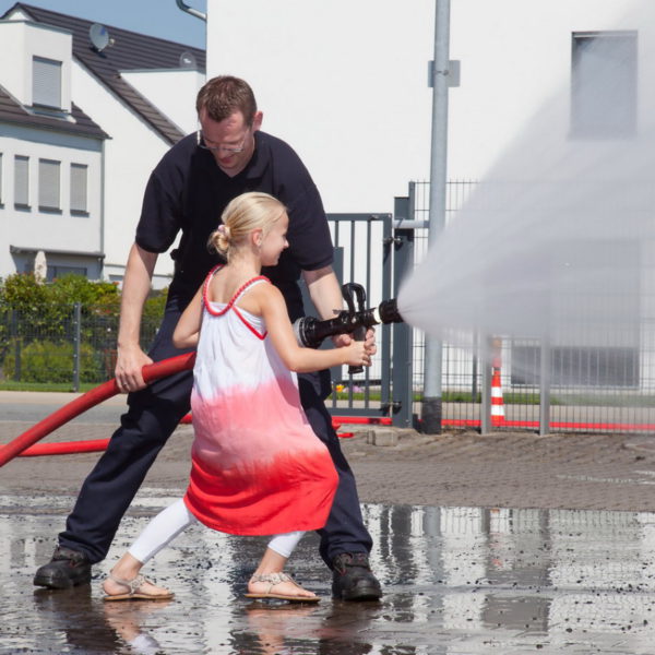 Besuch Grundschule bei der Feuerwehr 26.08.2016