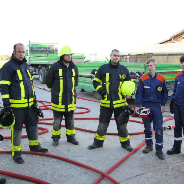 Gemeinsame Übung der Jugendfeuerwehr mit der Einsatzabteilung 21.06.2018