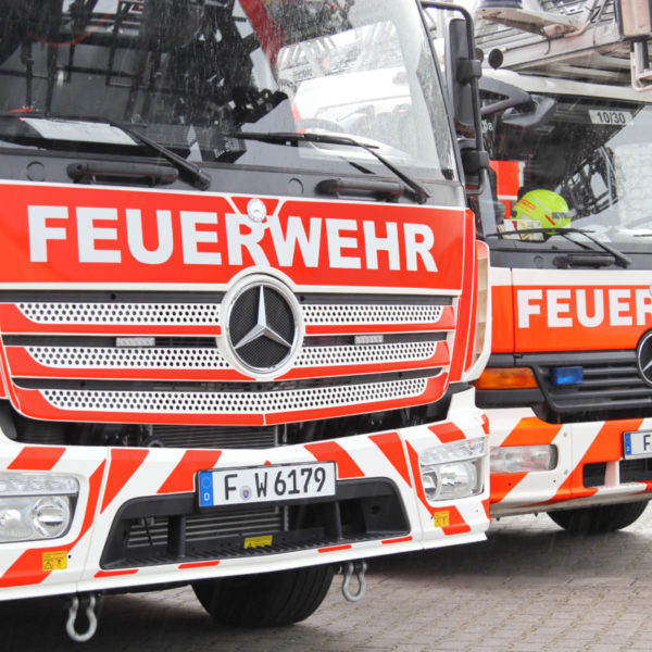 Neue Drehleiter der Nieder-Eschbacher Wache der Berufsfeuerwehr